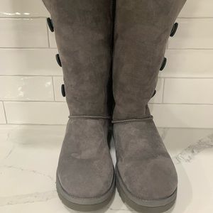 UGG Australia Black Sheep Skin/Shearling Boots-Grey